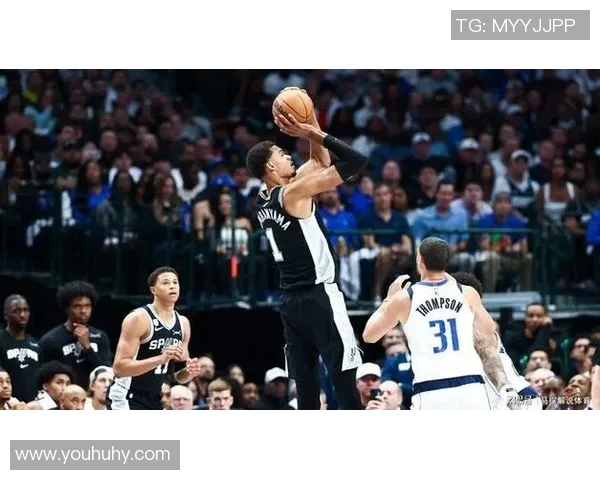 马刺与达拉斯独行侠激战正酣谁能在西部赛场中脱颖而出